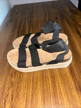 Black Strap Espadrille Platform Sandals - Women's Size 7